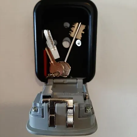 شقة Bright House With 2 Bedrooms & A Unique Terrace بيرغامو