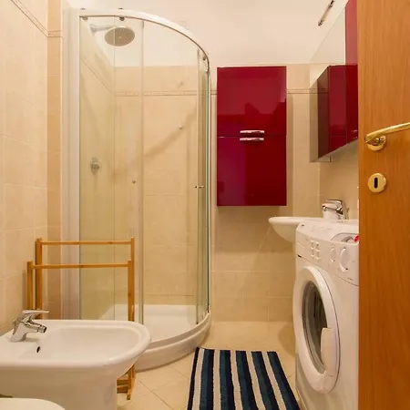 Bright House With 2 Bedrooms & A Unique Terrace شقة