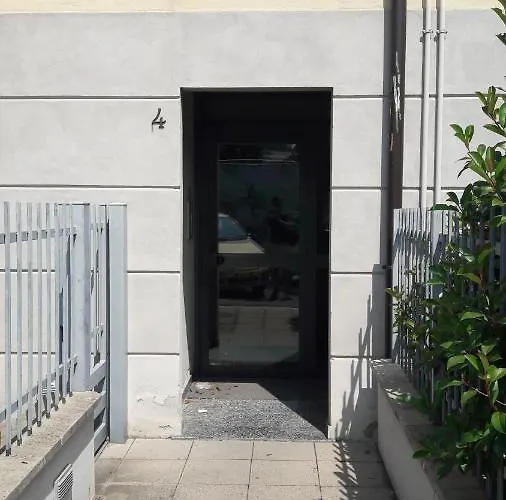 Bright House With 2 Bedrooms & A Unique Terrace