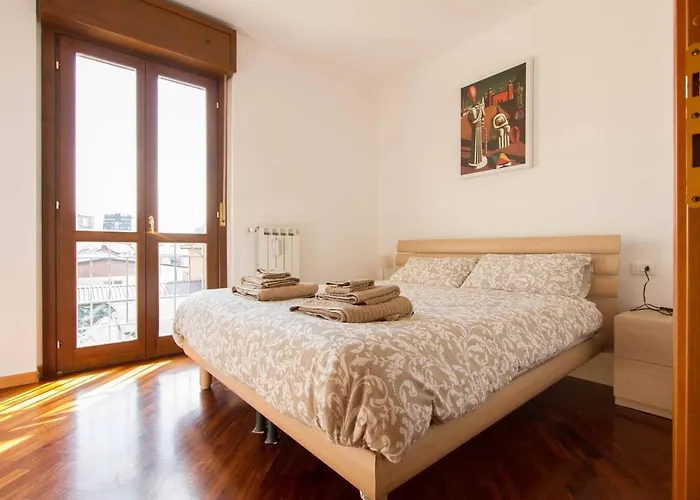 Bright House With 2 Bedrooms & A Unique Terrace *