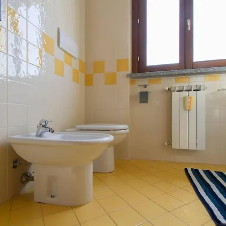 Bright House With 2 Bedrooms & A Unique Terrace