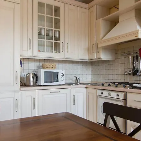 Апартаменты Bright House With 2 Bedrooms & A Unique Terrace